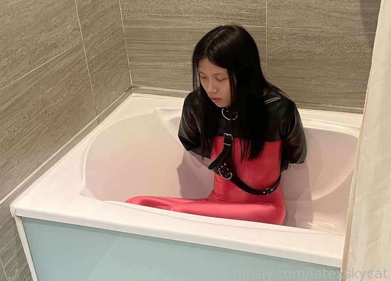 Latexskycat - Fansly - 07 Jun, 2025 11