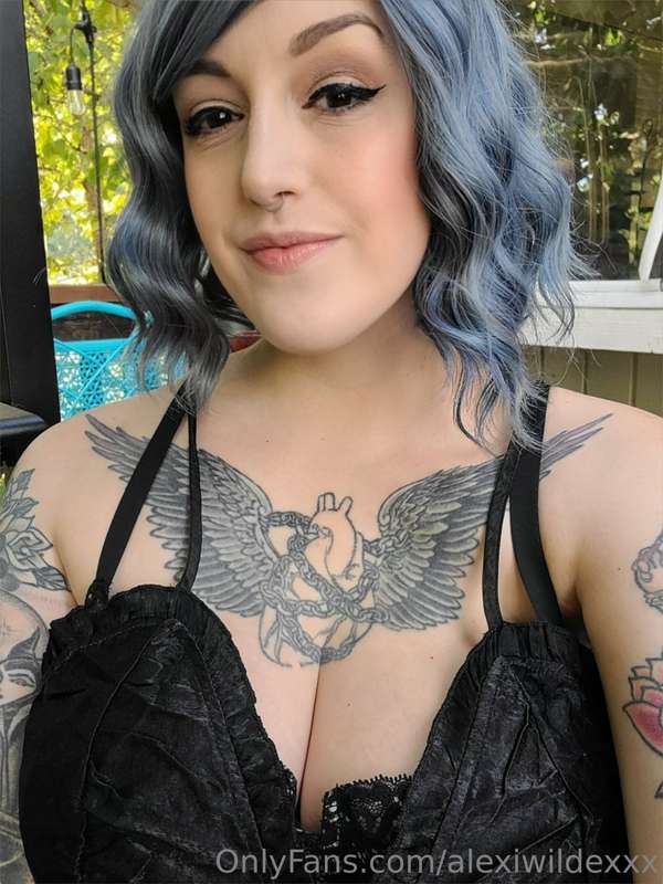 Alexiwildexxx - Onlyfans - 25 Nov, 2022
