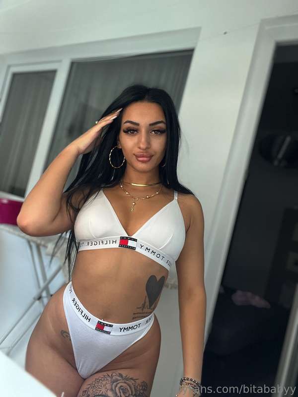 Bitababyy - Onlyfans - 2025-06-15T15:55:53