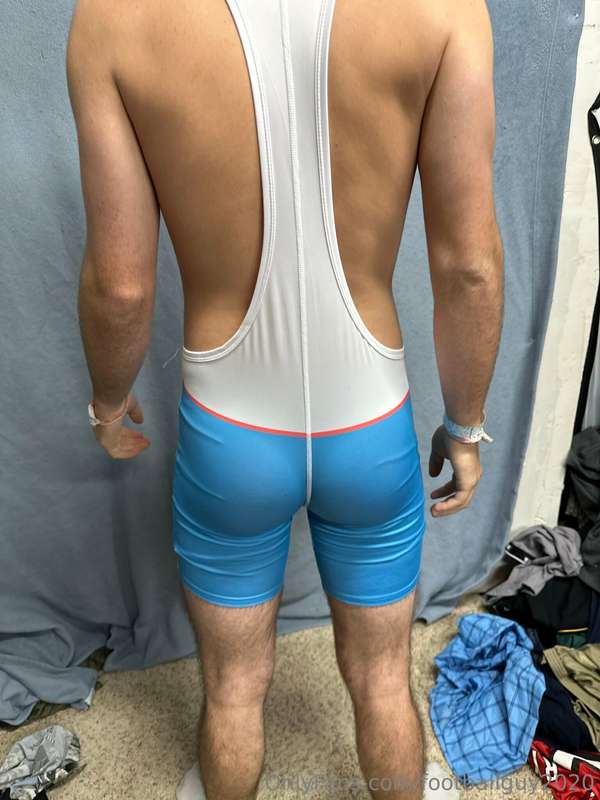 Wrestling singlet wearing private! 18