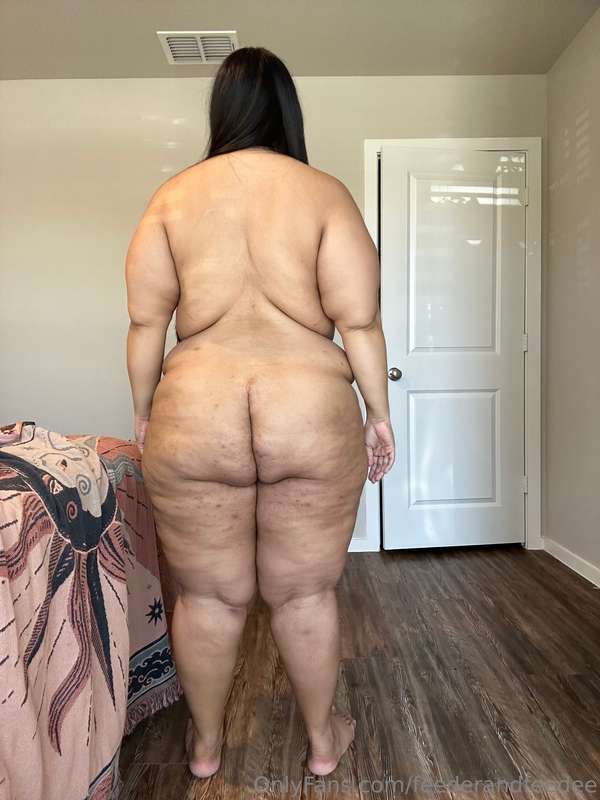 **Mom bod 3 months postpartum** *swipe* for ***nudes***! I t.. 3