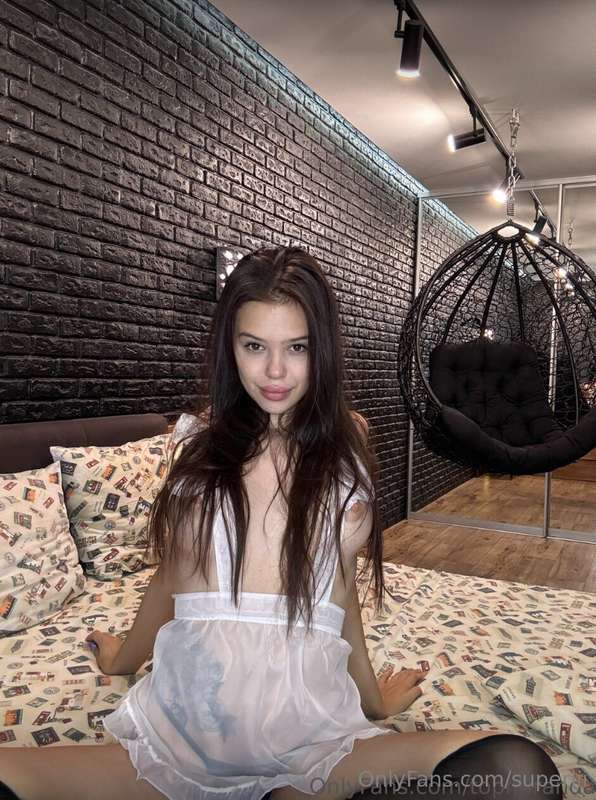 OMG @topmiranda wants you... I heard this slut likes HARD co..