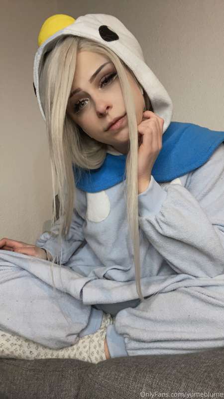 This onesie is my dream 🕊✨ 4