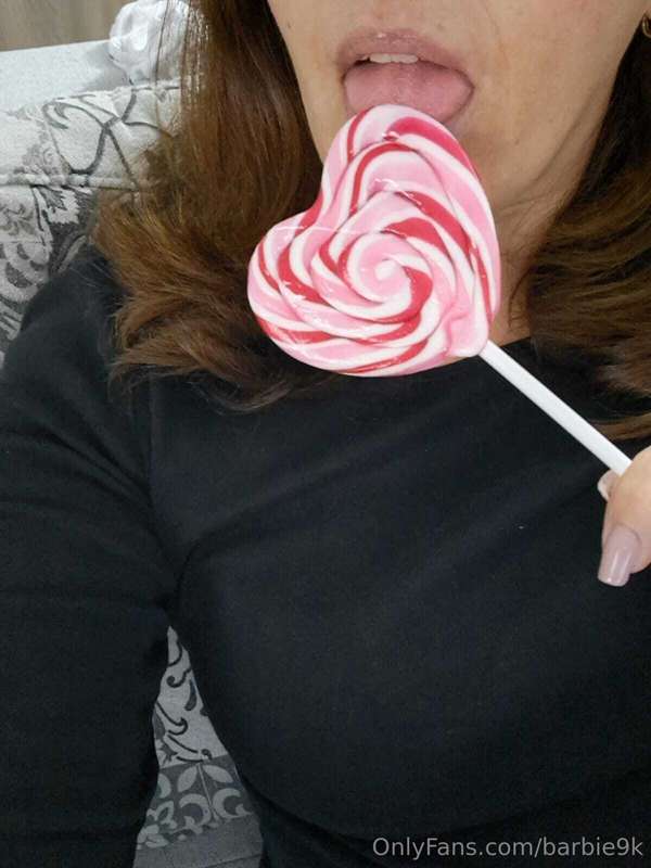 Morning! 🥰😇🍭 1