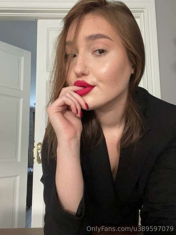 Hi Daddy👄 I've been a very naughty girl today and who needs ..