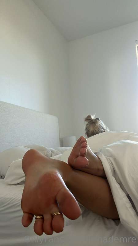 A little morning feet photo dump for you 😉
