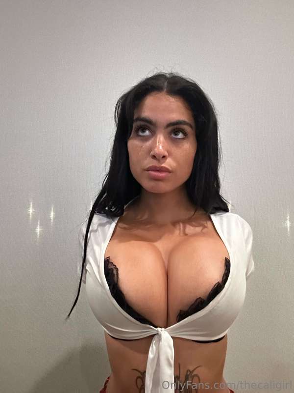 I need you right now, I'm so fucking hot! Open this video an..