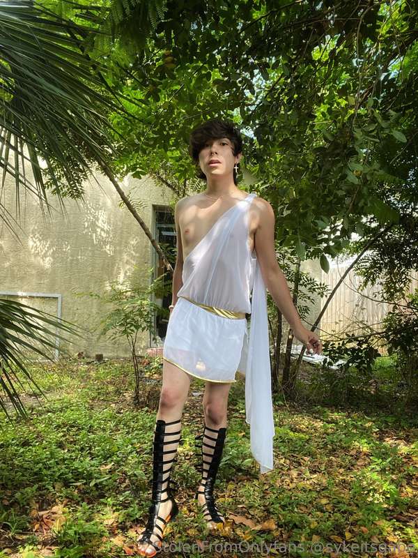 Your Roman-subjugated servant has arrived ~ “What are your o.. 35