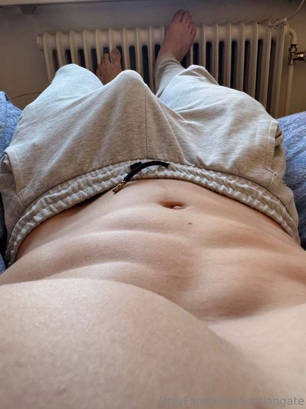 Swipe to see more💦🤤🍆 4