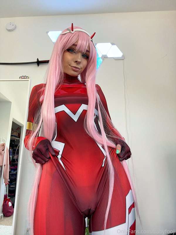 Zero Two set pt. 5 🌸🖤🧠🌩🍭🧸 7