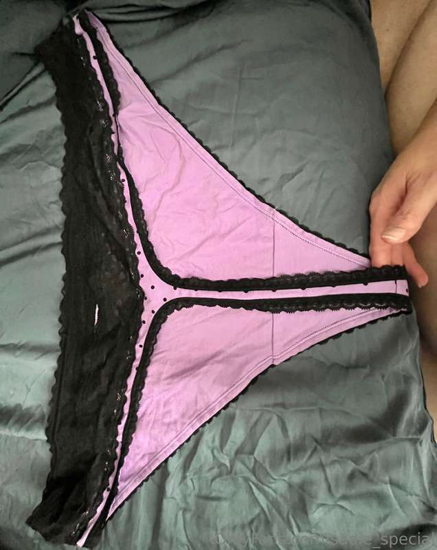 DM me if you would like to buy my worn panties 😘