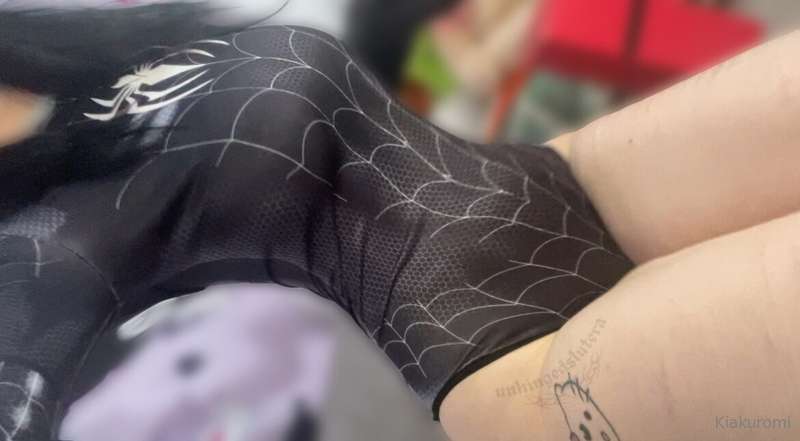 I love my new dragon dildo 😩 also more spider woman pics 