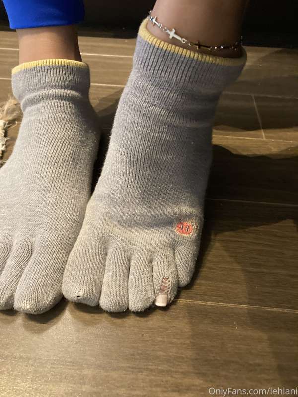 This little piggy came out the sock 😂 gosh. Wore these today..