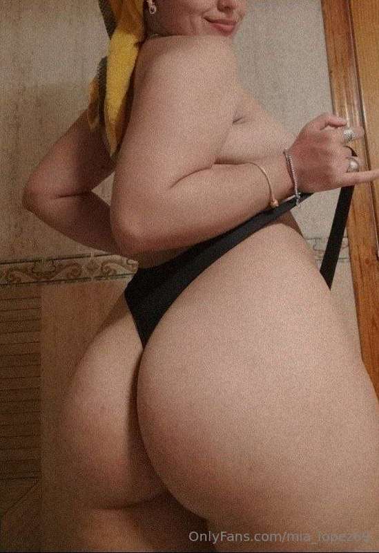 Better than your wife 🤣# ## @latingirlmeg ## #𝗦𝗨𝗕𝗦𝗖𝗥𝗜𝗕𝗘 𝗙𝗢𝗥 ..