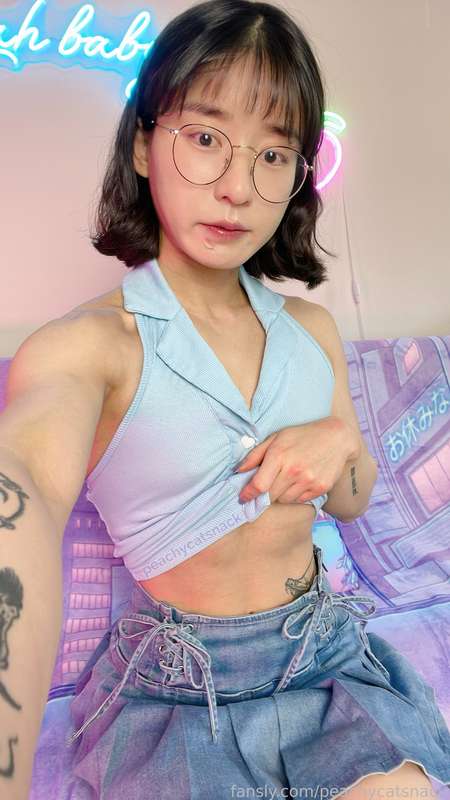 Peachycatsnack - Fansly - 09 Apr, 2025 1