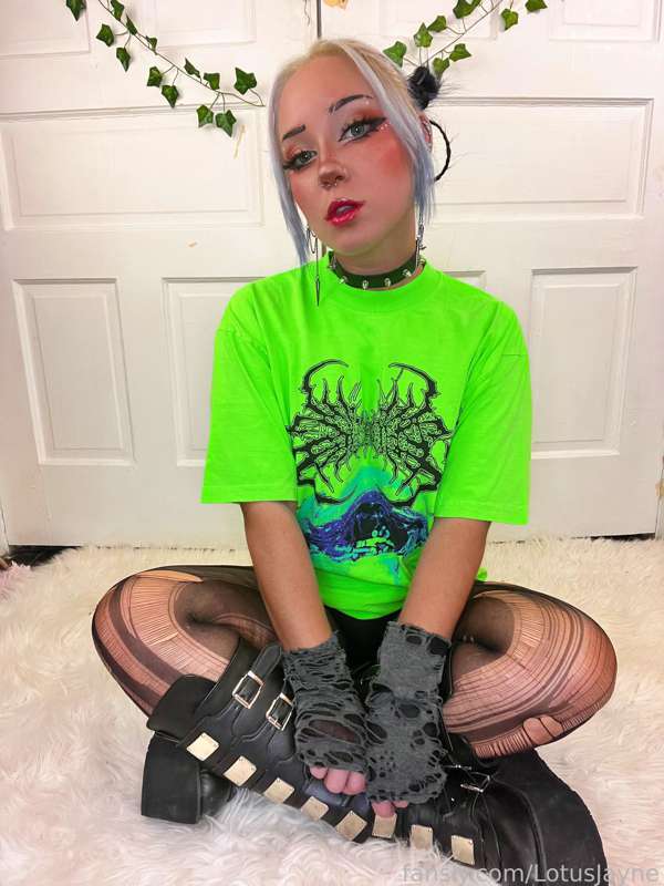 Lotusjayne - Fansly - 29 Aug, 2022