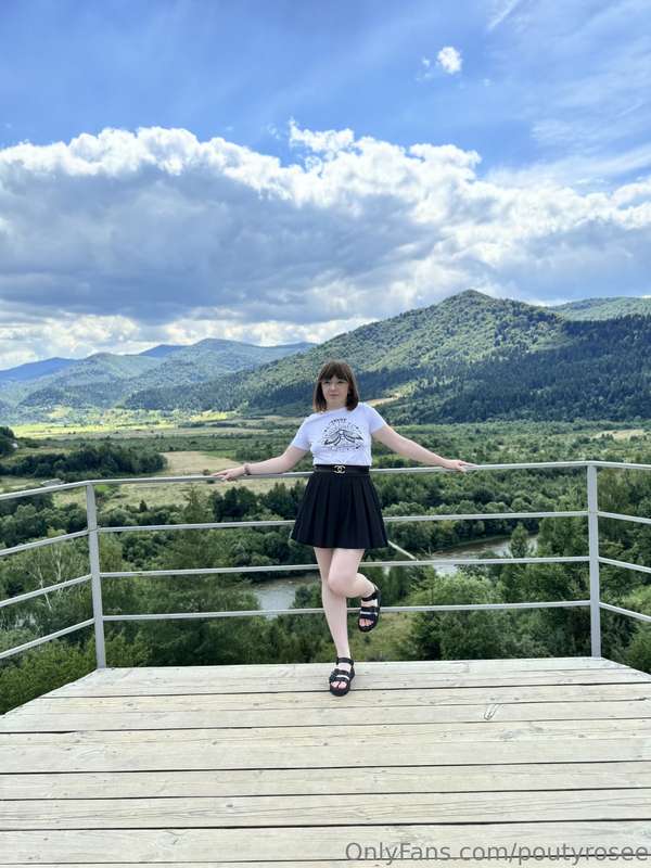 what a beautiful view in this picture😍😍😍