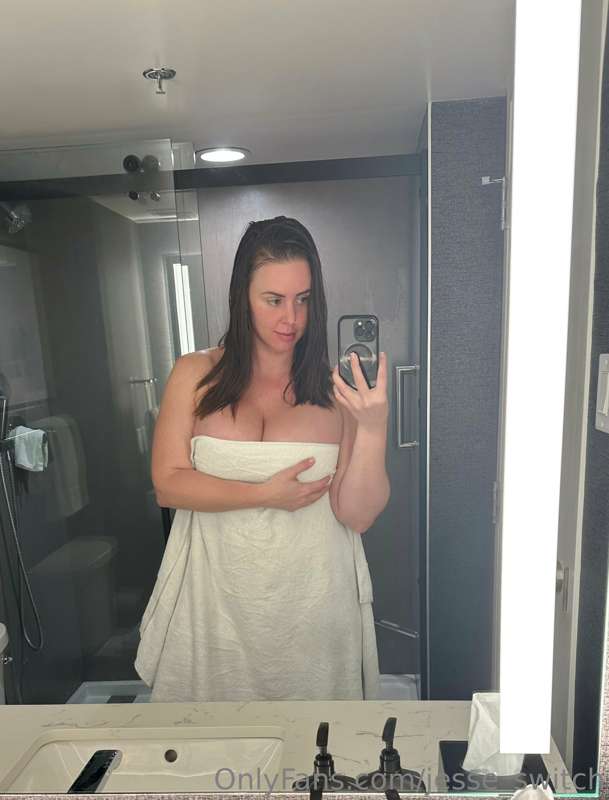 I got asked for some cute mirror selfies last time I was tra..