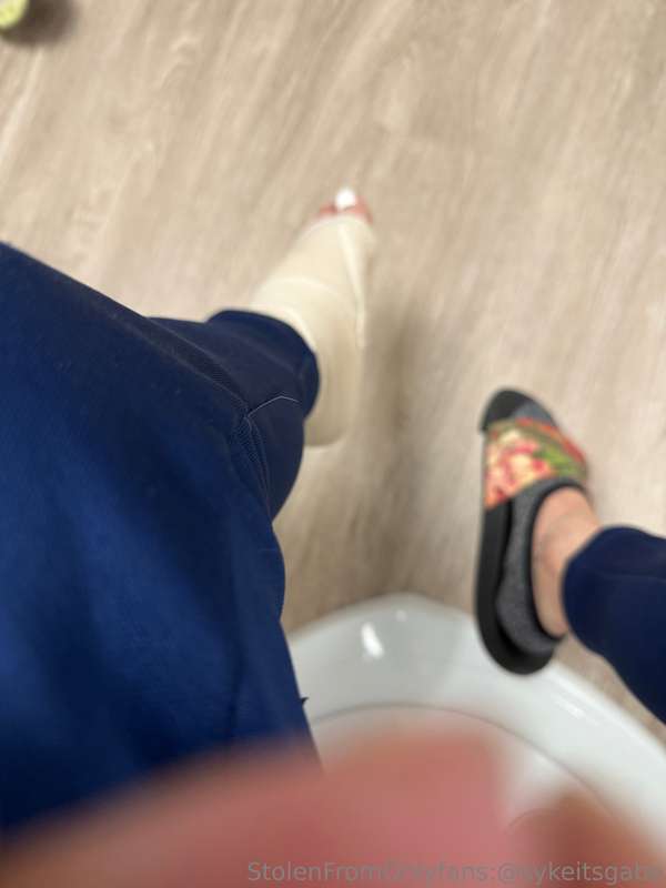 Not a sexy post just an update post. I am cripple at the mom.. 3