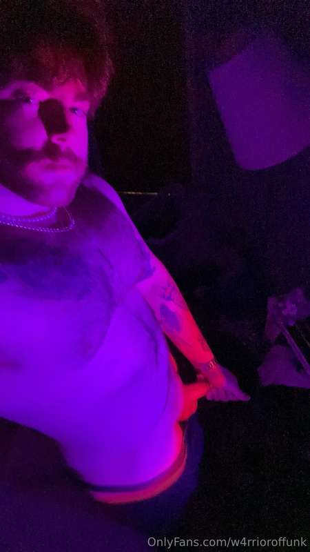 A little Glamor for you.