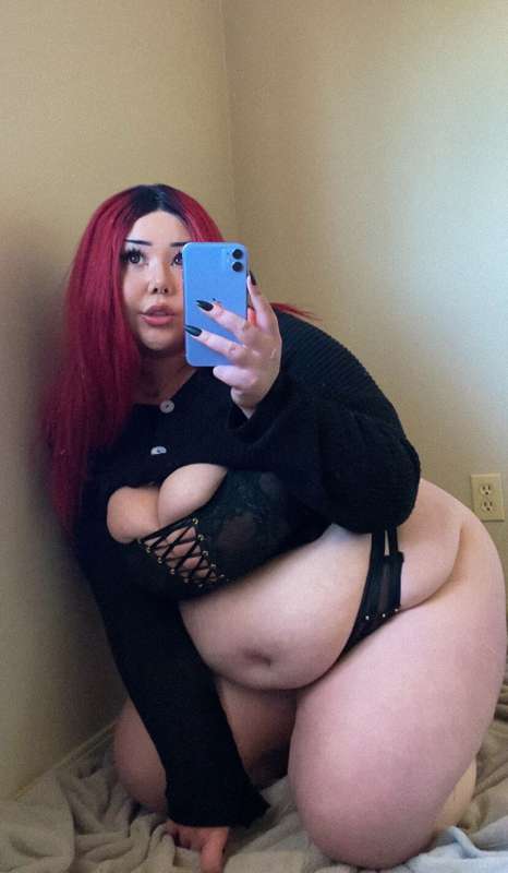 hi daddy lets fuck on the floor? :p 12