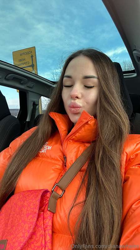 ***Swipe to see my second photo! 📸  🚗 Do you drive? Because ..