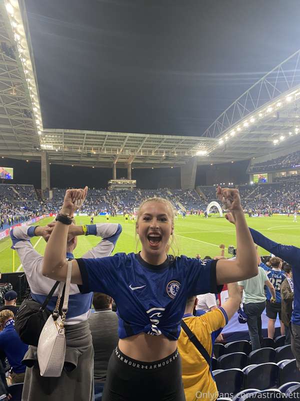 WE DID IT 💙💙💙 getting through all the messages now love you .. 2