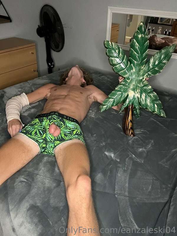 had to bring out the nature AE 🙈🥜🍃