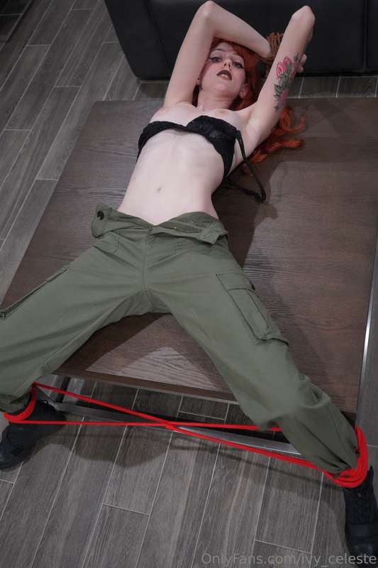 I don’t know how I’ll get out of this sticky situation! 2
