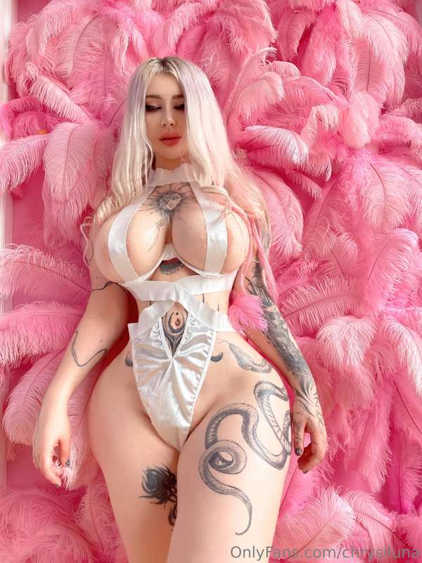 Are you ready to snuggle with me?🤭