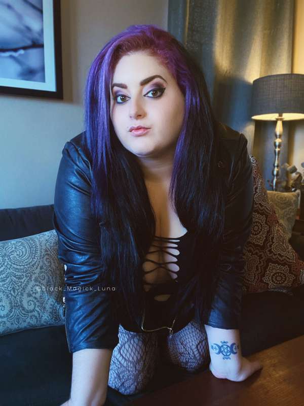 **Photoshoot Part 01 :**
It's Sensual Saturday my Pretties! .. 7
