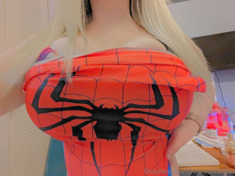 🕸️🕷️ 3