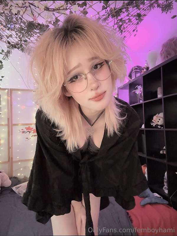 Could I be your tall goth mommy? :3c lowkey I think I would ..