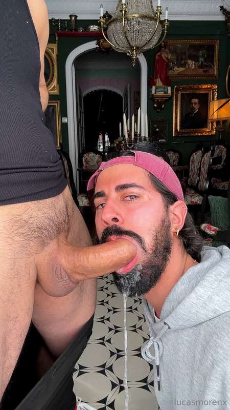 Once again, sucking the big fat cock of @ulyssebcn 🤤🤤🤤 1