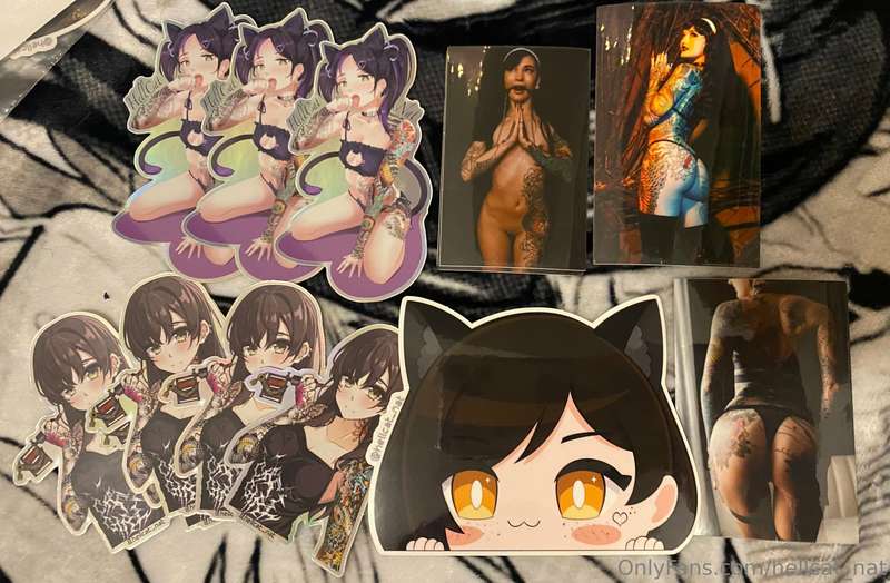 Flash Sale 🚨Lewd Art & Worn Items ‼️Swipe for more informati.. 6