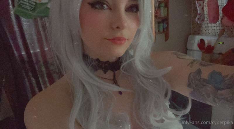Boosette sexy moaning plus a few nsfw pics ❤️🫶🏼

If you want..