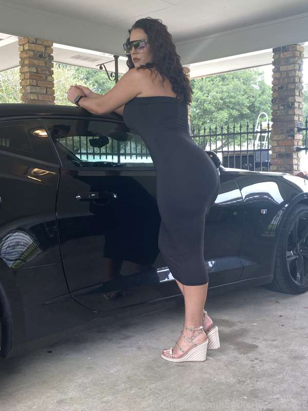 I think hot girl summer is officially here!!! It’s date nigh.. 1