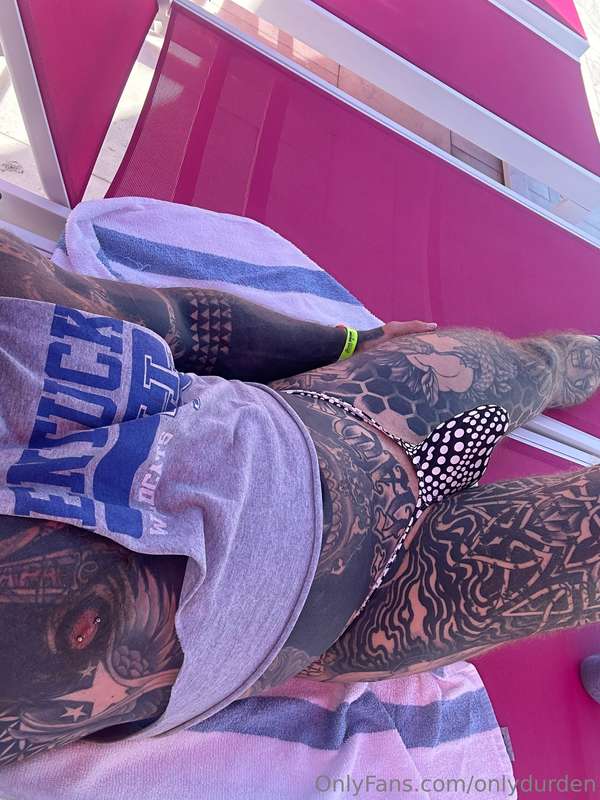 How's my bulge looking? 2