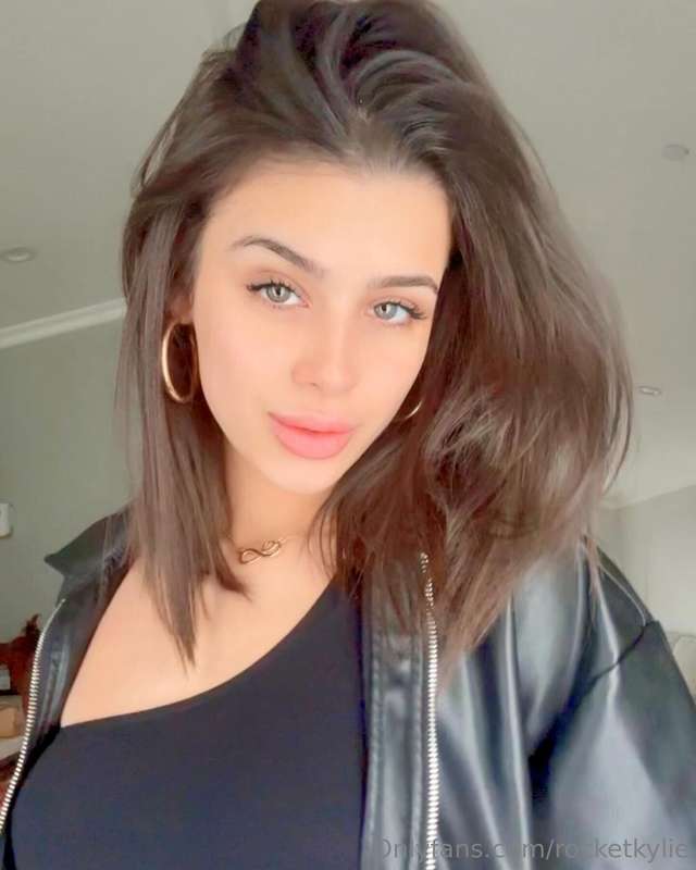 Happy Friday 🤗 Any weekend plans?