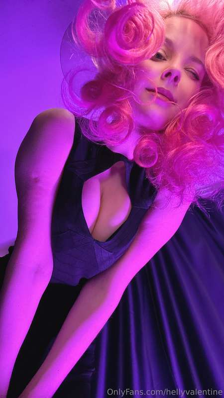 I’ve been busy creating tons of pics and videos just for you.. 32