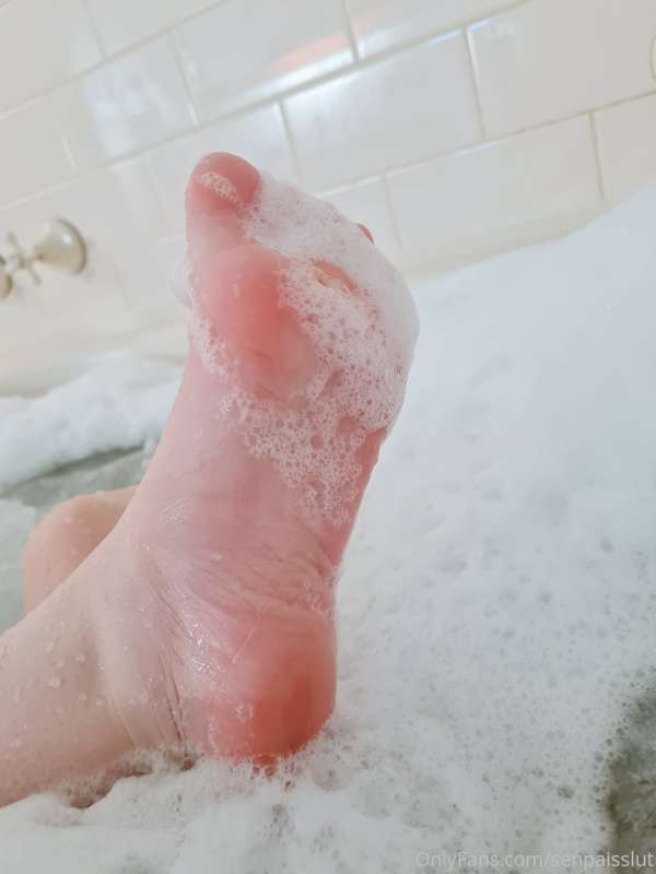 Im back cuties xx 
Here are some pics from my time away, I h..