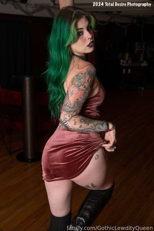Gothiclewdityqueen - Fansly - 12 Apr, 2025