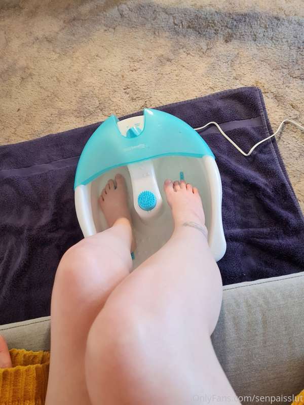 Let me show you my dripping wet feet from my foot spa and th.. 5