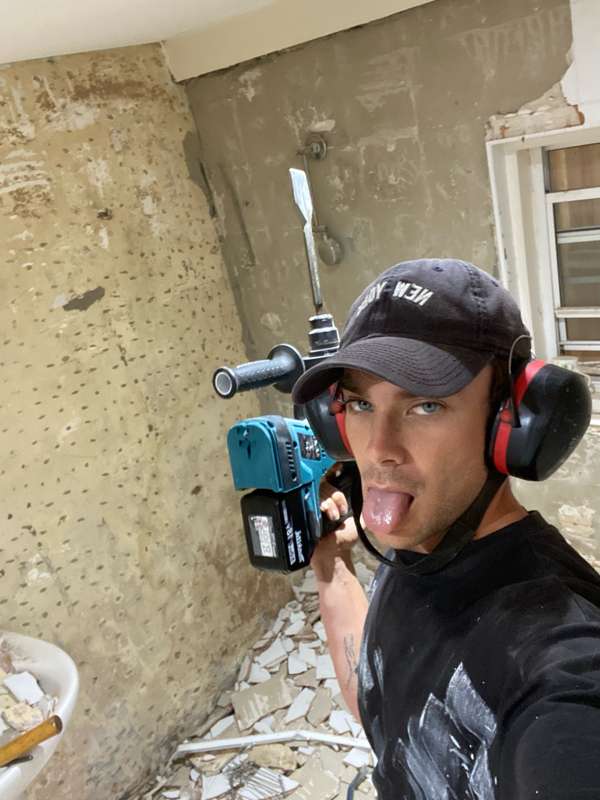 tradies are hot? yes or no