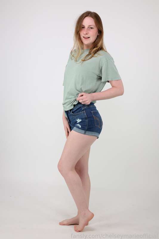 Chelseymarieofficial - Fansly - 08 May, 2025 34