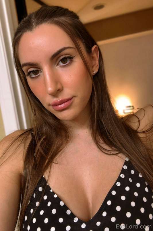 Where does my girl cum belong, baby?  🤔