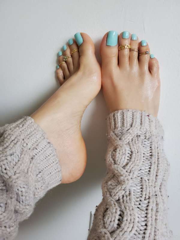 Toes 😋 11