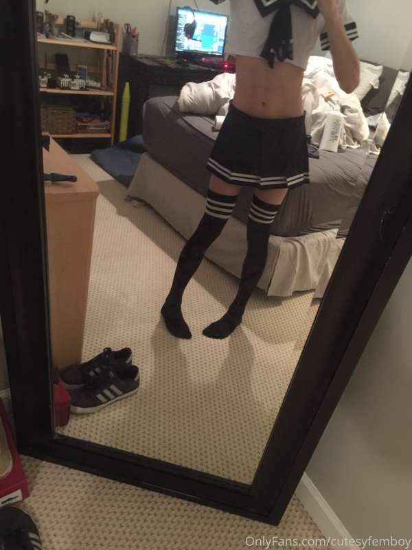 my first ever photoset, its embarrassing >.< but it's cute t.. 1