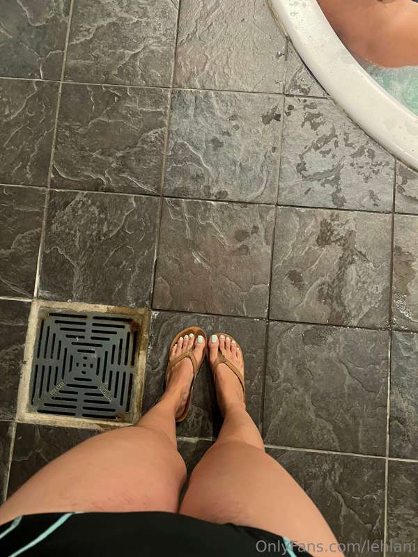 At the hotel hot tub !!! 💕 1