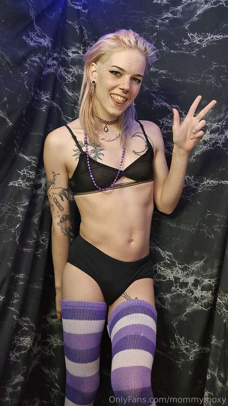 Tall socks make my thighs look so yummy don't you agree 😘 3
